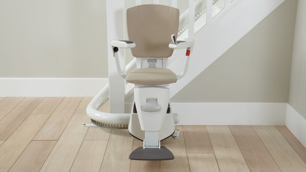 Advanced Stairlifts: Flow 2A
