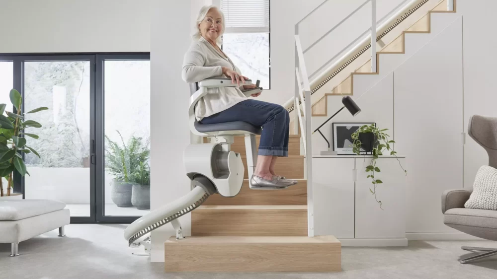 Flow X curved stairlift
